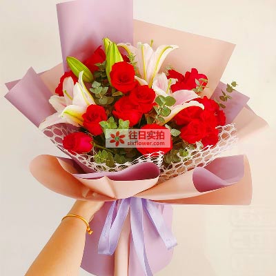 沈阳18朵红玫瑰百合，真情相守一生